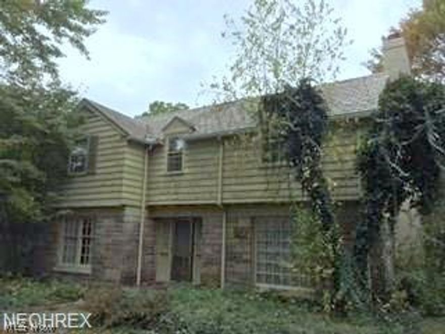 Stately 4 bedroom, 2.5 bath two-story located Boardman's Historical Glen district.  Surrounded by beautifully-maintained residences, this home offers spacious rooms, original woodwork, classic details, 2 fireplaces, full basement, attached garage and large private yard.  Here is your chance to own a charming home in a sought-after neighborhood for a great price. Sold as-is.