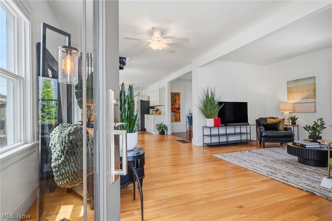 1236 W 67th Street