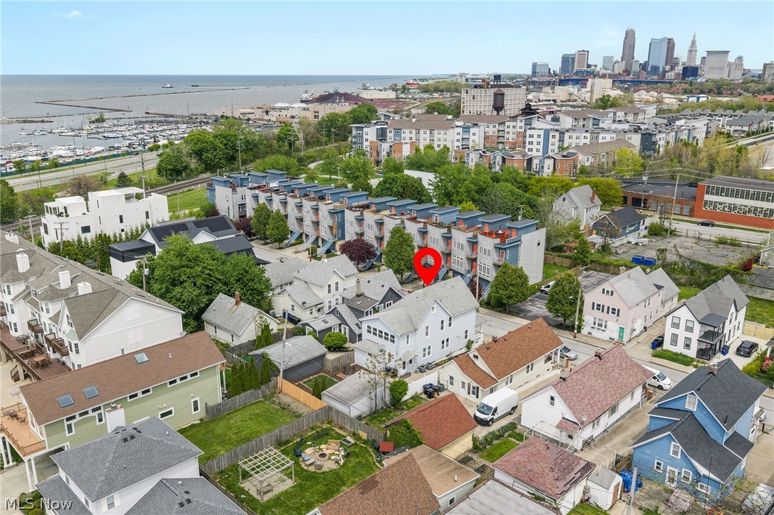1236 W 67th Street