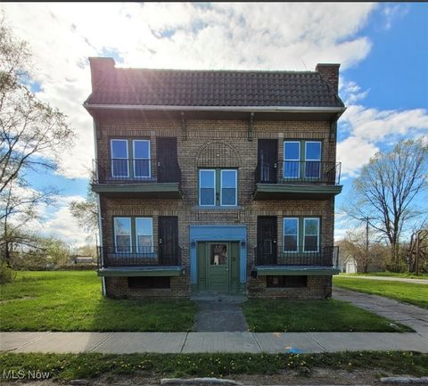 Photo of 718 E 124th Street, Cleveland, OH 44108 (MLS # 5179398)