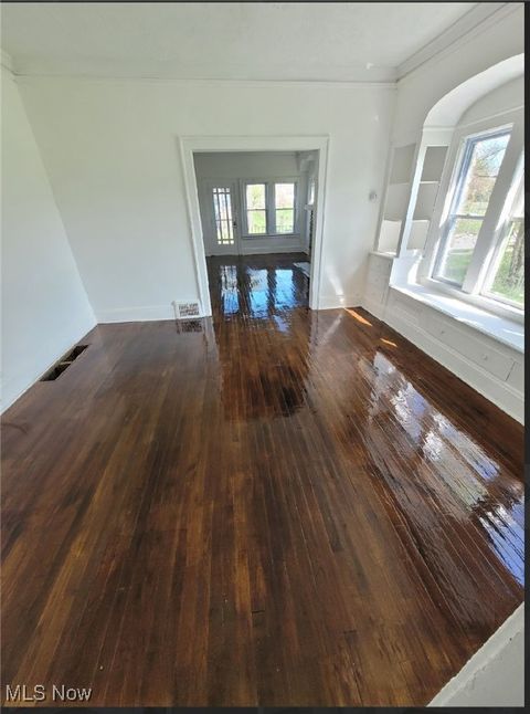 Tiny photo for 718 E 124th Street, Cleveland, OH 44108 (MLS # 5179398)