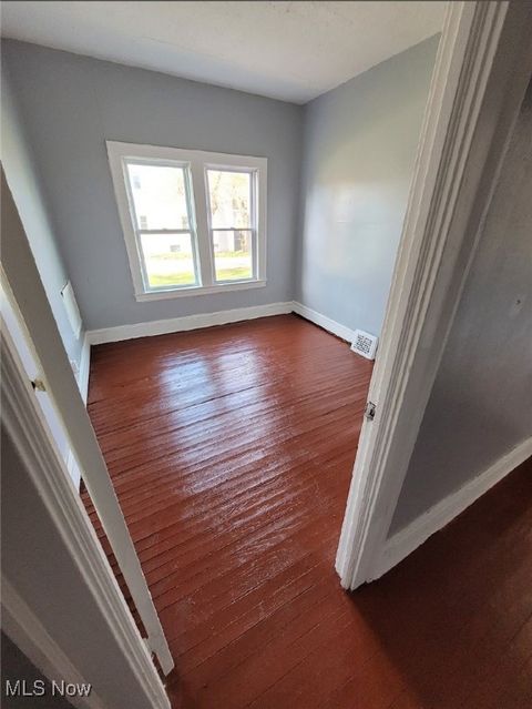 Tiny photo for 718 E 124th Street, Cleveland, OH 44108 (MLS # 5179398)