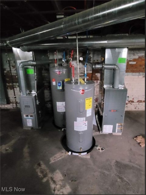 Tiny photo for 718 E 124th Street, Cleveland, OH 44108 (MLS # 5179398)