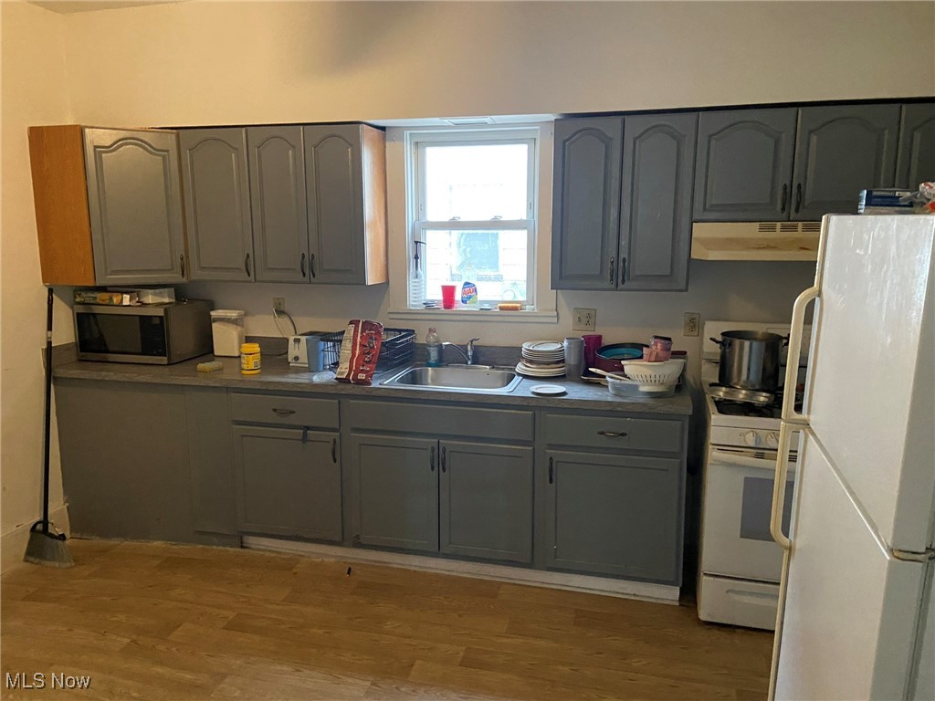 2035 W 83rd Street, Cleveland, Ohio image 6