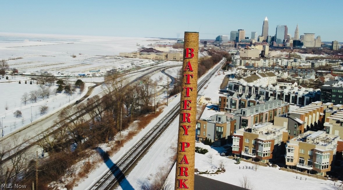 Battery Park Twnhms Condo - Residential