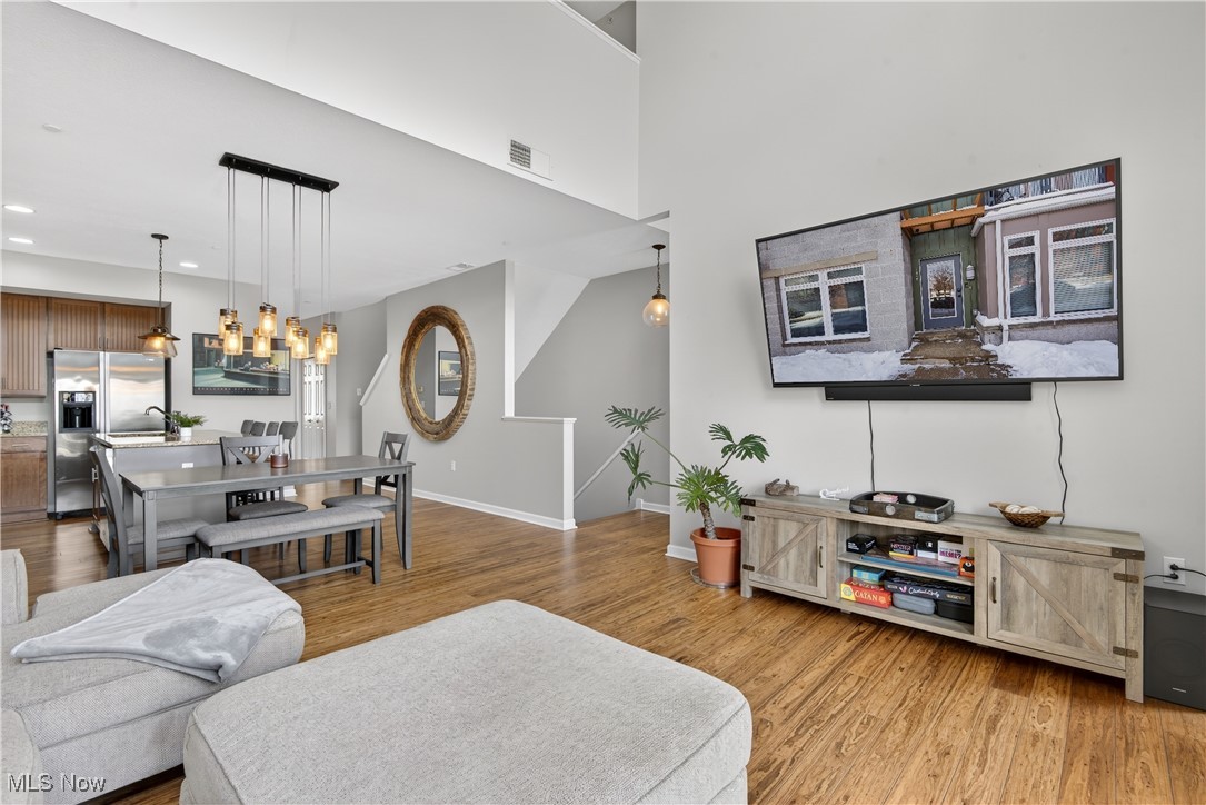 Battery Park Twnhms Condo - Residential