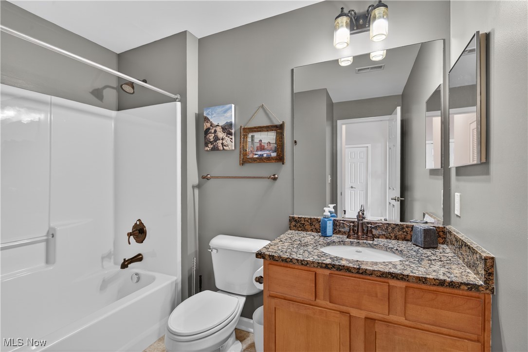 Battery Park Twnhms Condo - Residential