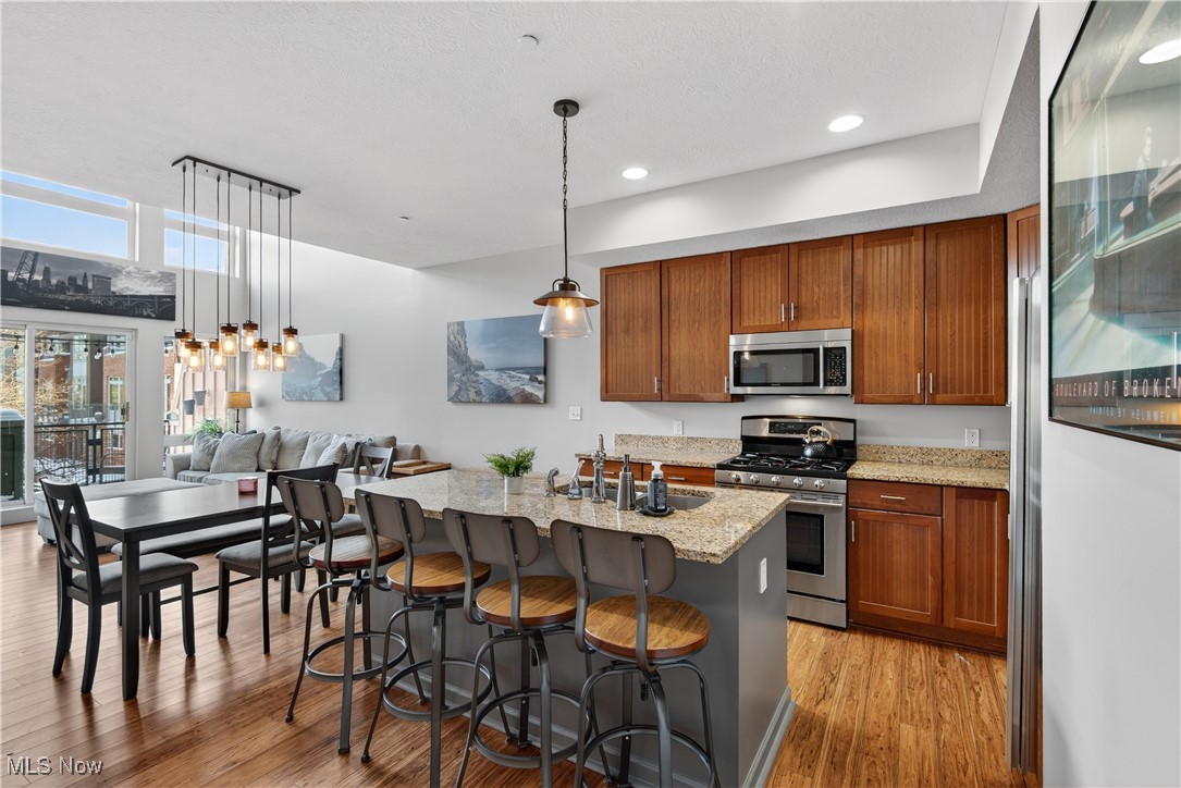 Battery Park Twnhms Condo - Residential