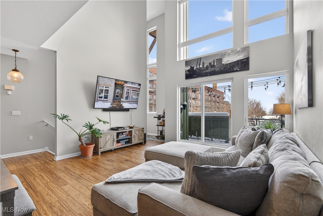 Battery Park Twnhms Condo - Residential