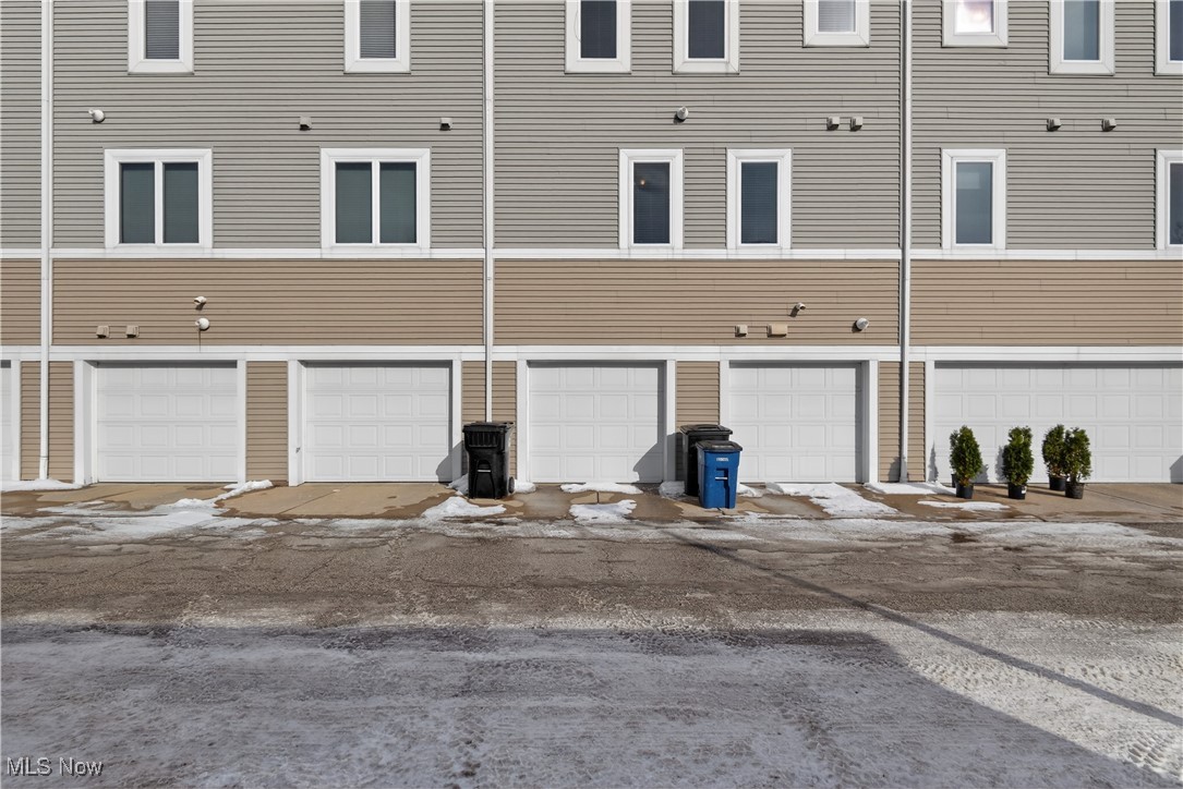 Battery Park Twnhms Condo - Residential