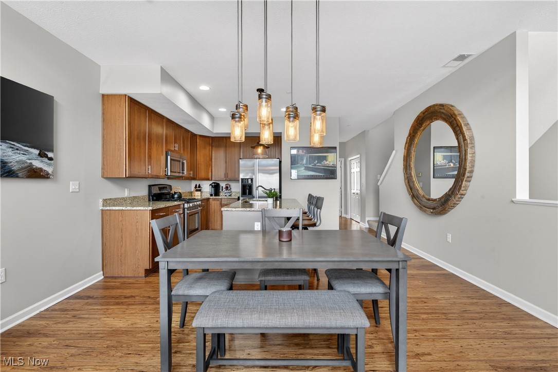 Battery Park Twnhms Condo - Residential