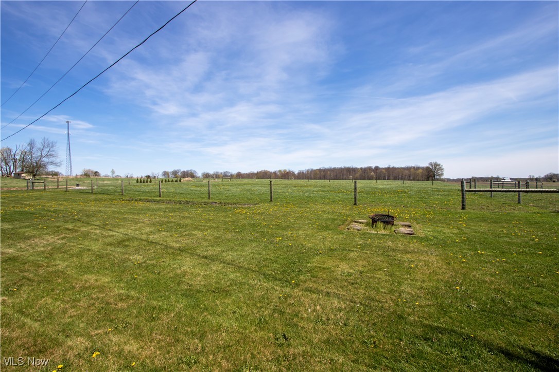 800 S Apple Creek Road, Apple Creek, Ohio image 32