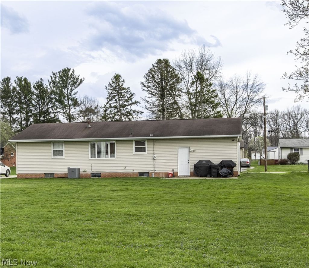 Photo of 235 32nd Street SW, Canton, OH 44706 (MLS # 5198840)