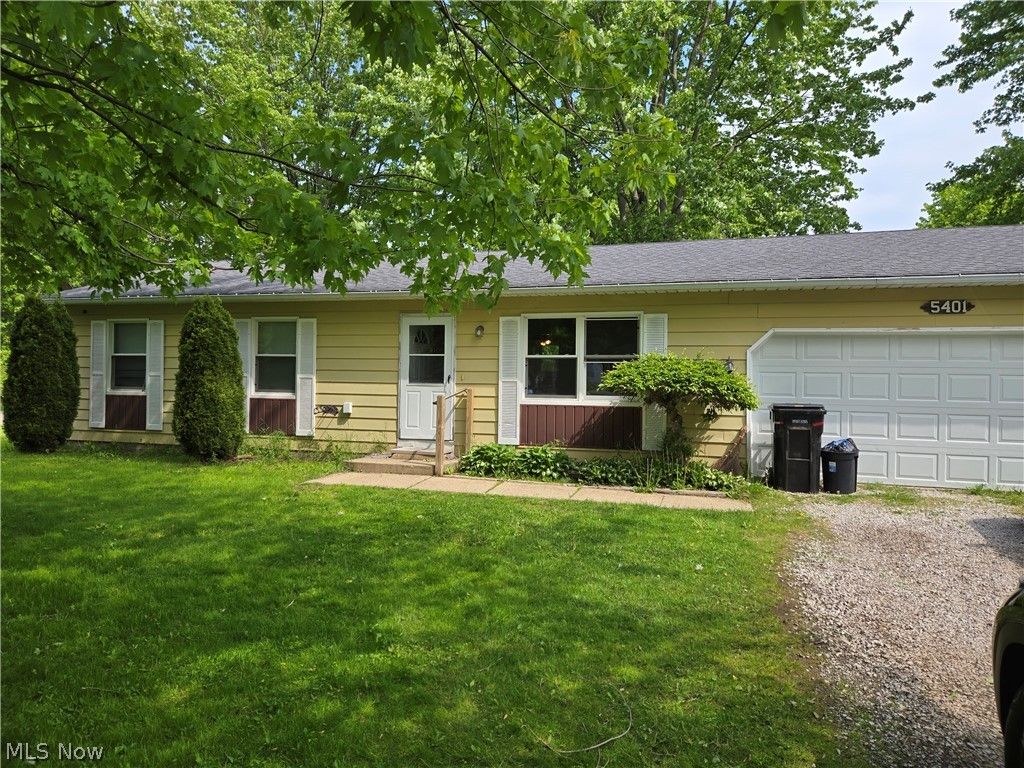 Photo of 5401 W Maple Avenue, Geneva, OH 44041 (MLS # 5210926)