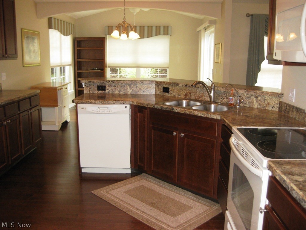 Arbors of Bridgewater Crossing - Residential