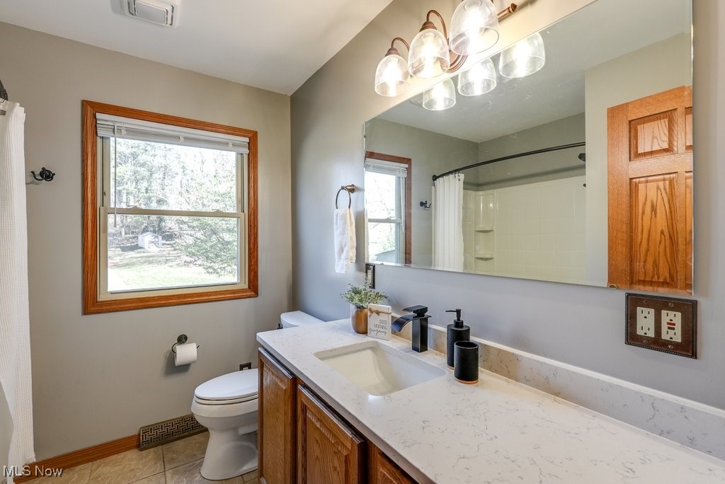4960 Dunkeith Woods Drive, Canton, Ohio image 8