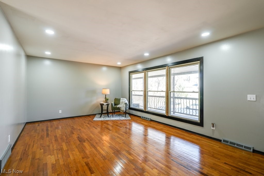 4960 Dunkeith Woods Drive, Canton, Ohio image 3