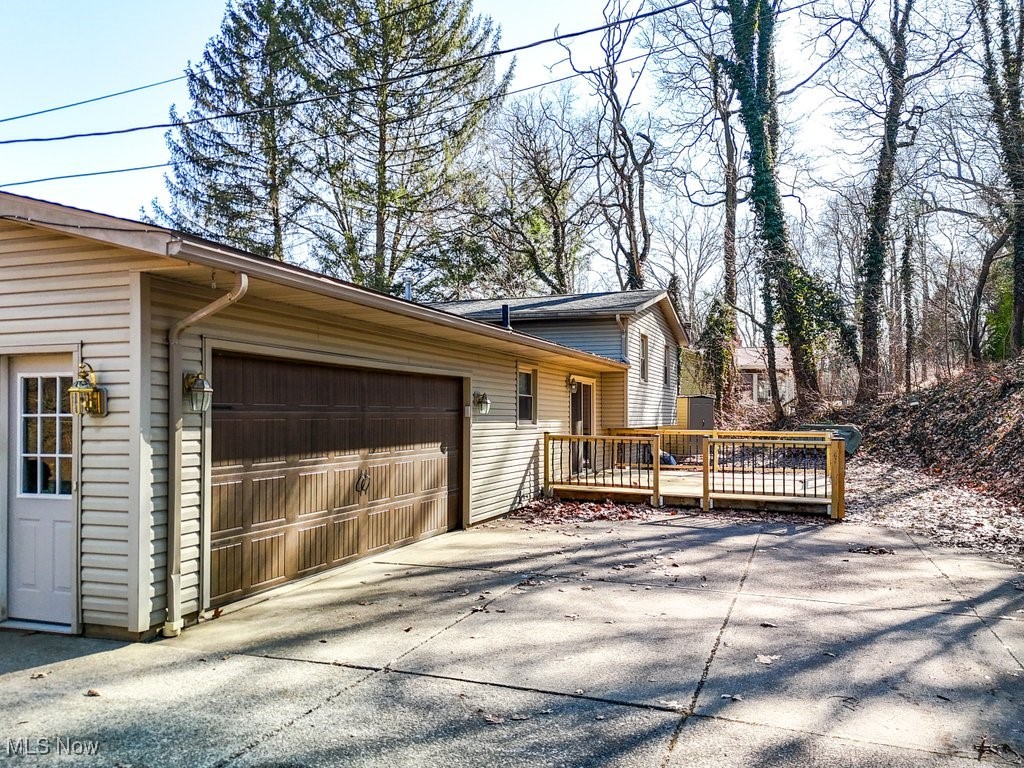 4960 Dunkeith Woods Drive, Canton, Ohio image 22
