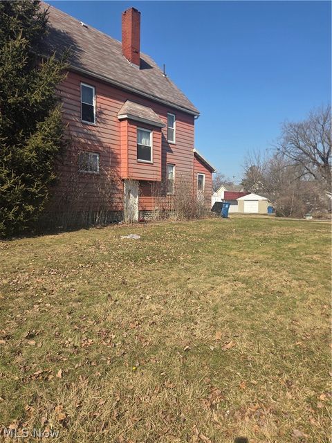 Tiny photo for 148 E Wilson Avenue, Girard, OH 44420 (MLS # 5190355)