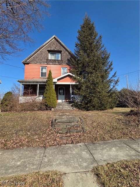 Tiny photo for 148 E Wilson Avenue, Girard, OH 44420 (MLS # 5190355)