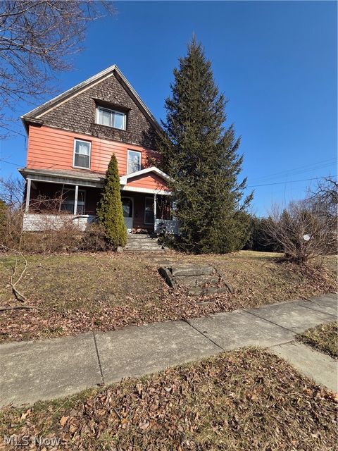Tiny photo for 148 E Wilson Avenue, Girard, OH 44420 (MLS # 5190355)