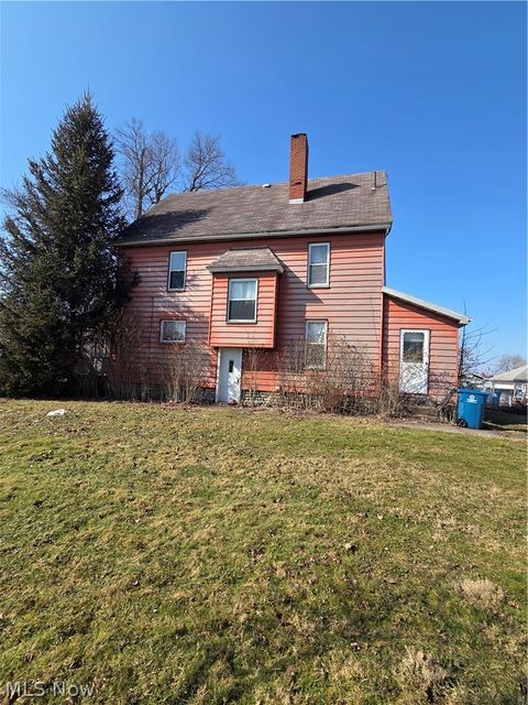 Tiny photo for 148 E Wilson Avenue, Girard, OH 44420 (MLS # 5190355)
