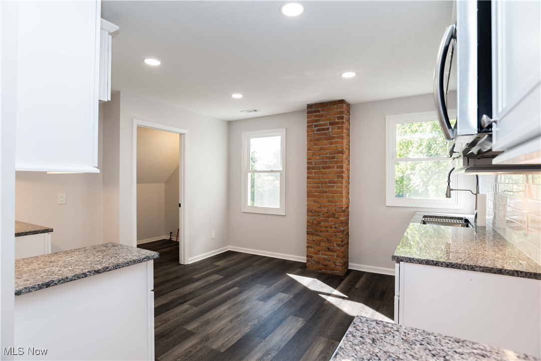 James M Curtis & Others Park Ad - Residential Income