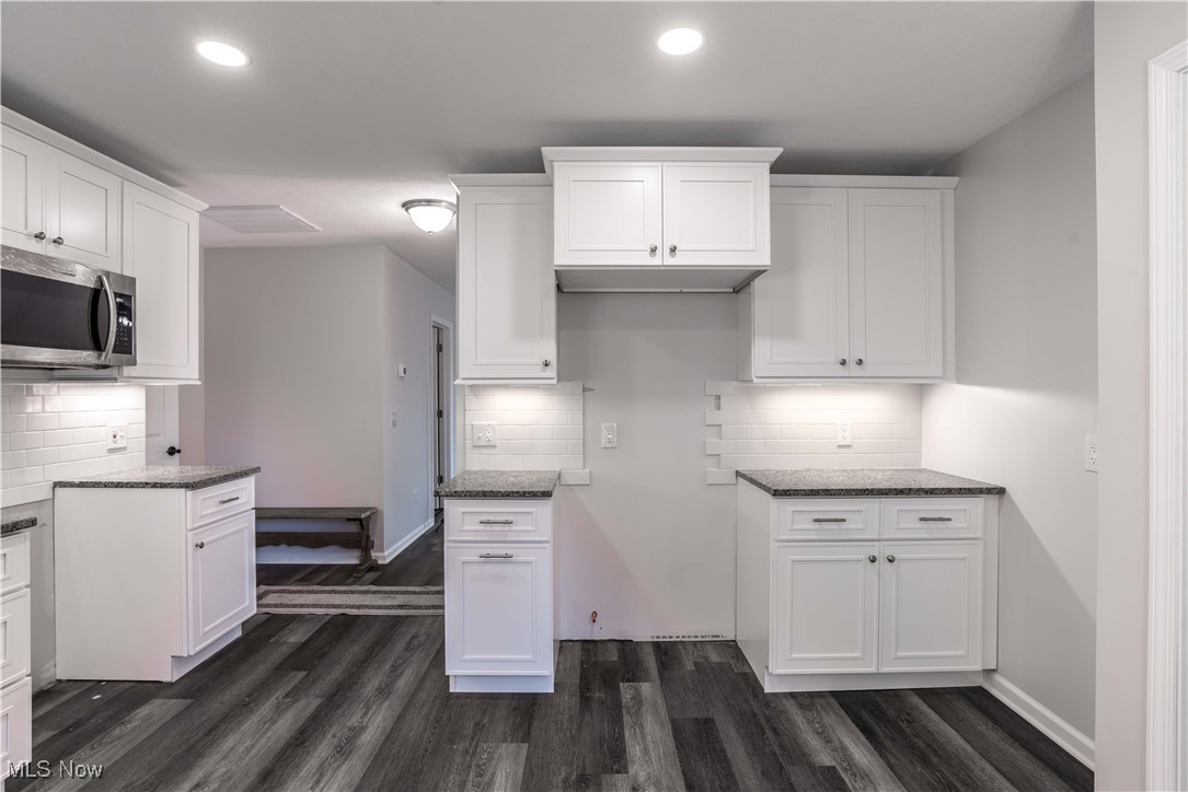 James M Curtis & Others Park Ad - Residential Income