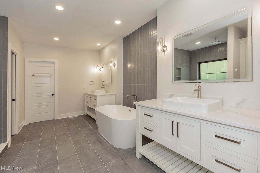 2678 Rocky Ridge Drive, Westlake, Ohio image 32