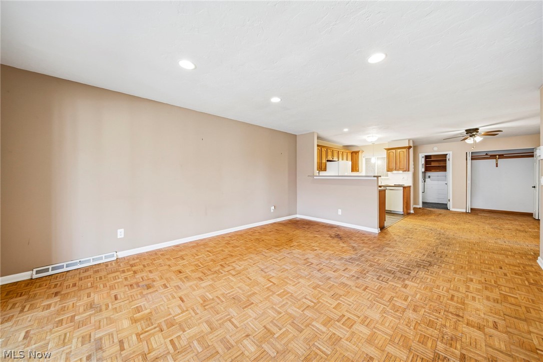 Country Club Condos - Residential