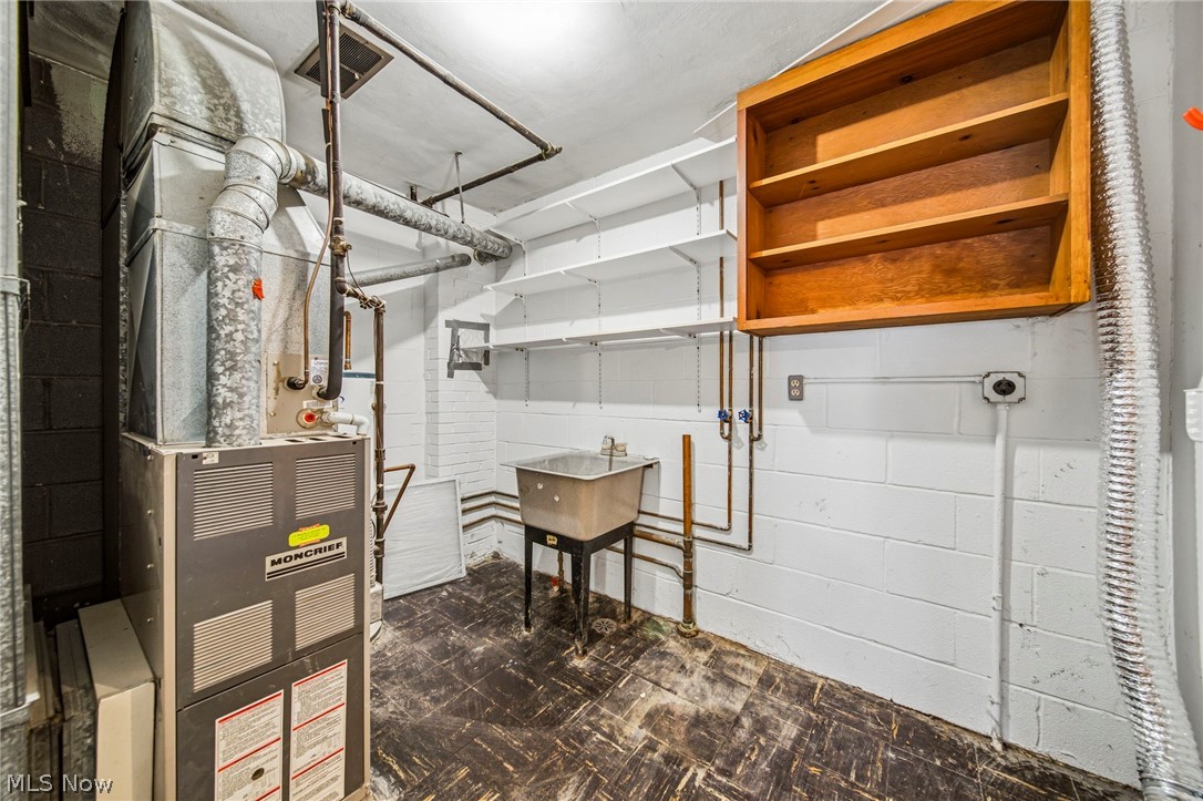 Country Club Condos - Residential