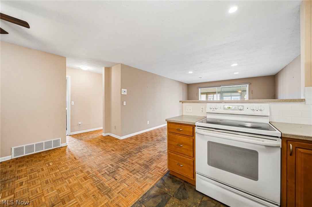 Country Club Condos - Residential