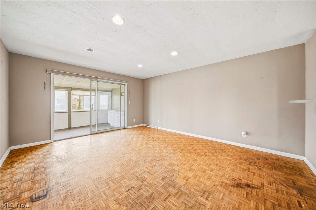 Country Club Condos - Residential