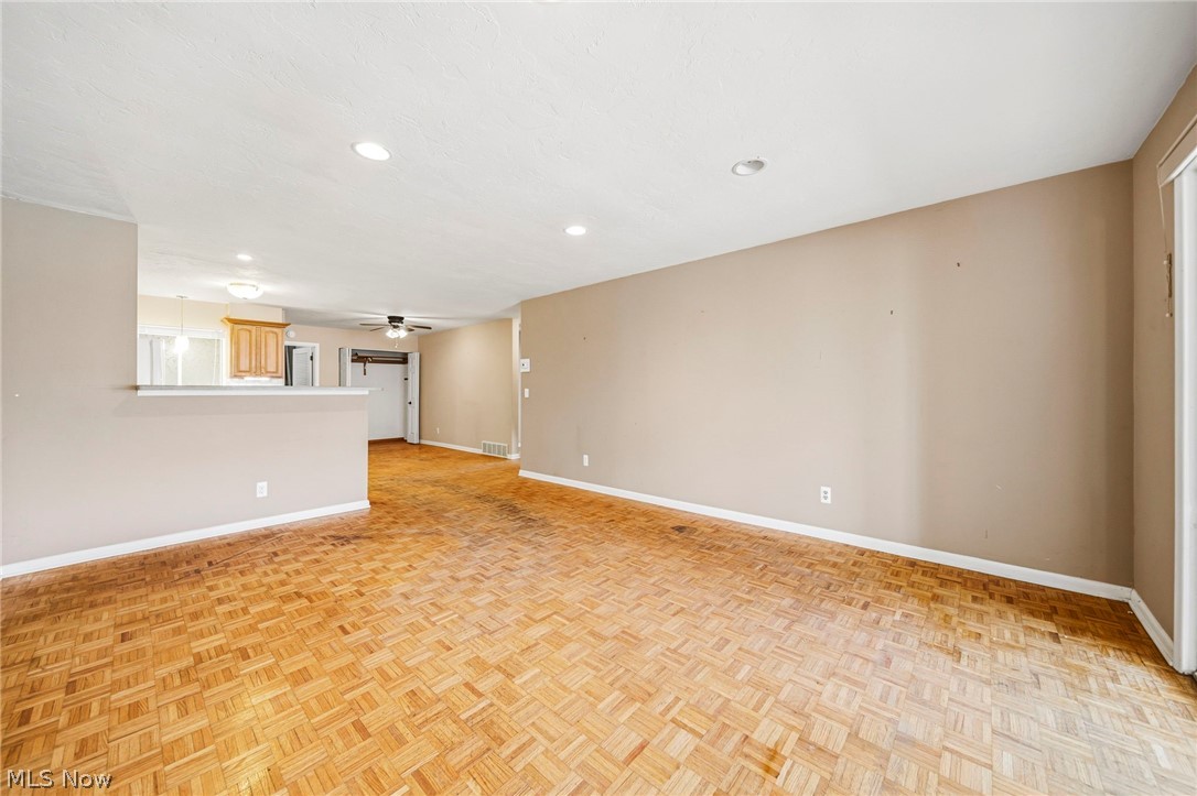 Country Club Condos - Residential