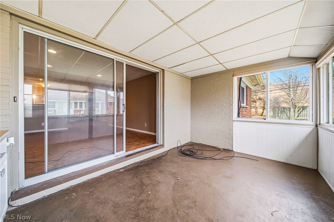 Country Club Condos - Residential