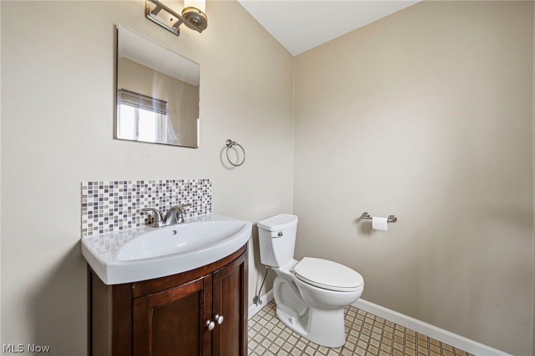 Country Club Condos - Residential