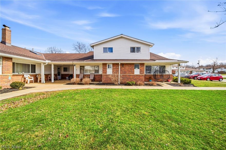 Rare opportunity for first floor living in this spacious open concept condo featuring 2 bedrooms, 1.5 bathrooms and private laundry room in the unit (1 of only 6 in the development!). KraftMade cabinets, built in storage, large closets, and a sun room are just some of the great features of this corner unit ranch. Country Club Condominiums are located off of 480 behind Great Norther Mall but maintain a secluded feel for the community. Check out the virtual tour and schedule your private showing!