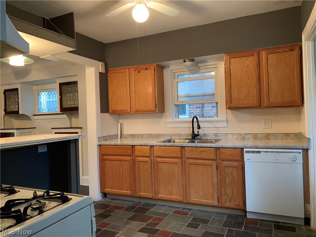 Bailey Brewer & Frenchs - Residential Lease