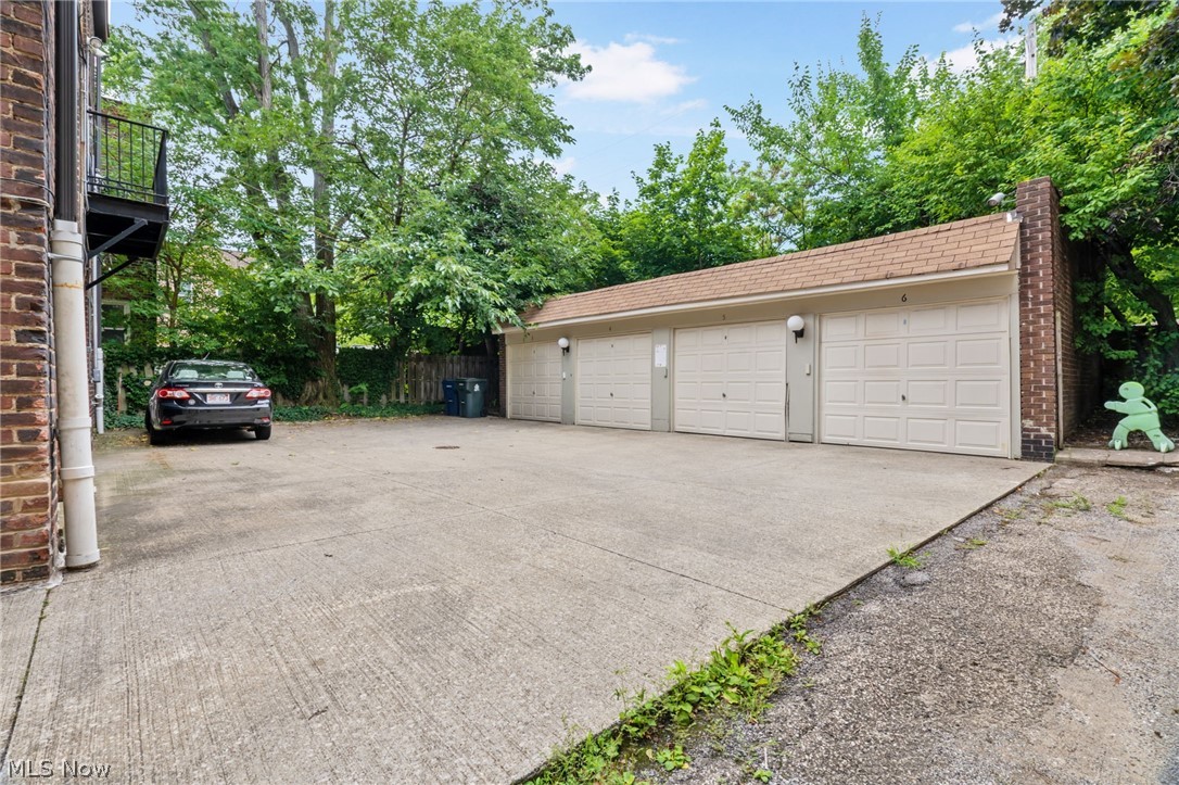 2759 Hampshire Road Condo - Residential