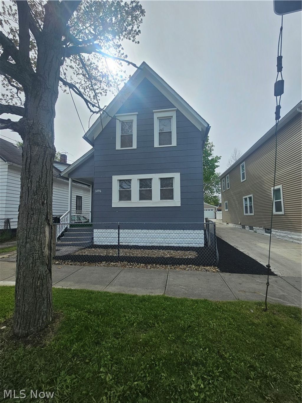 Photo of 3296 W 44th Street, Cleveland, OH 44109 (MLS # 5208285)