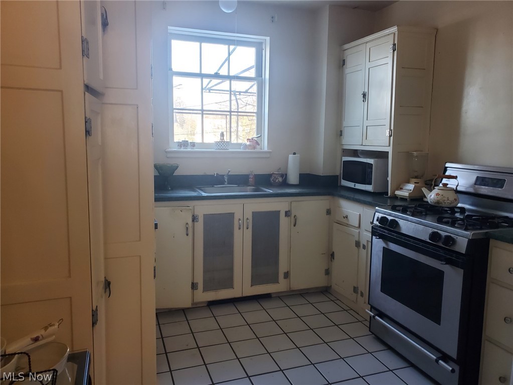 Moreland Courts Condo - Residential