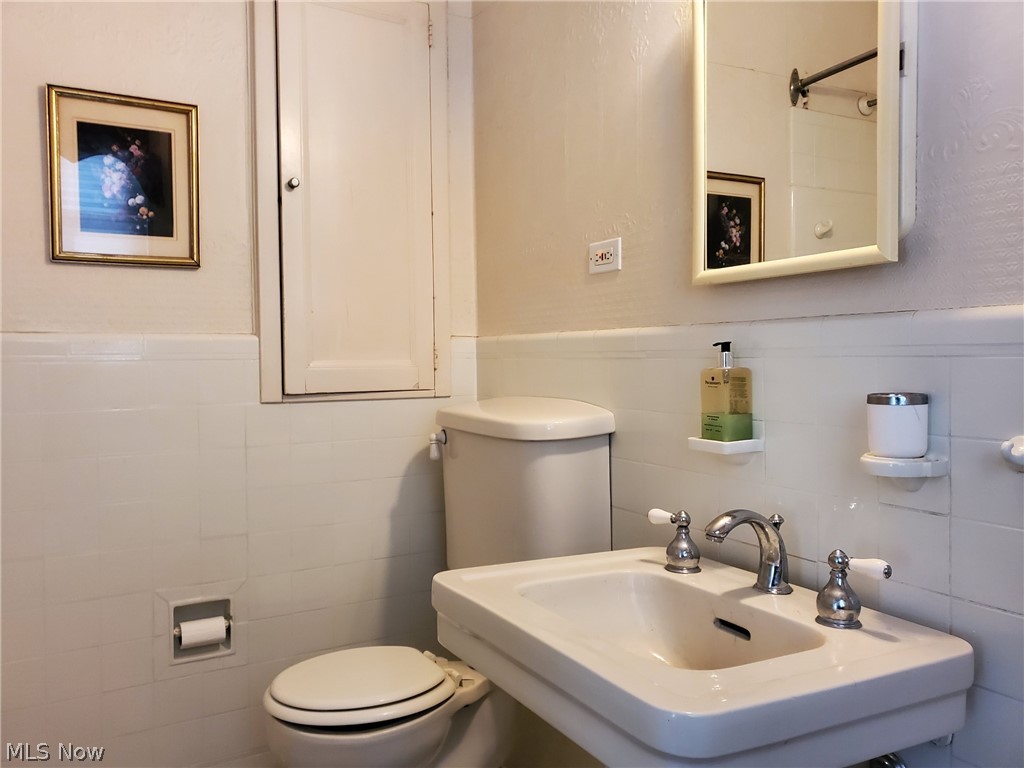 Moreland Courts Condo - Residential