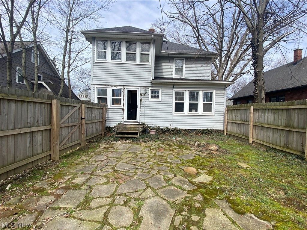Photo of 3340 E Fairfax Road, Cleveland Heights, OH 44118 (MLS # 5197737)
