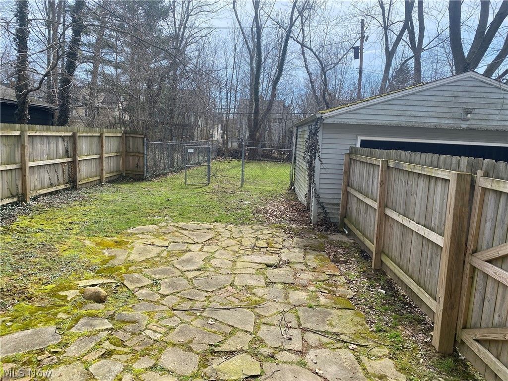 Photo of 3340 E Fairfax Road, Cleveland Heights, OH 44118 (MLS # 5197737)