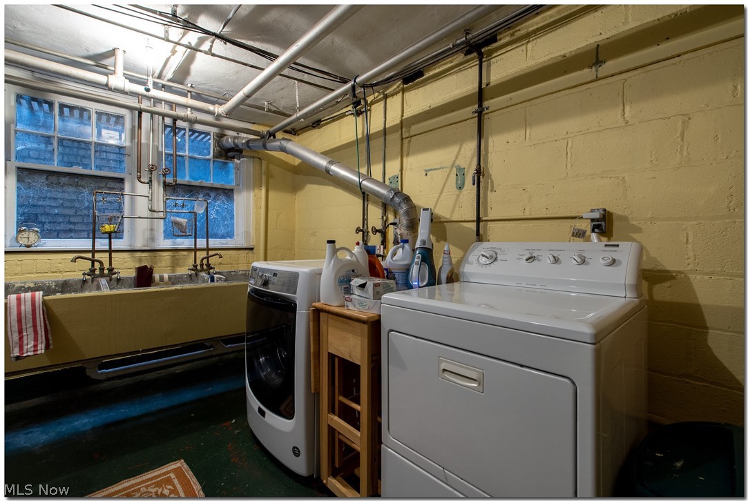 Burton & Moses - Residential