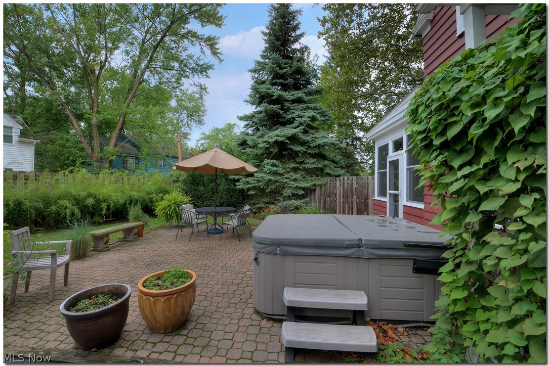 Burton & Moses - Residential