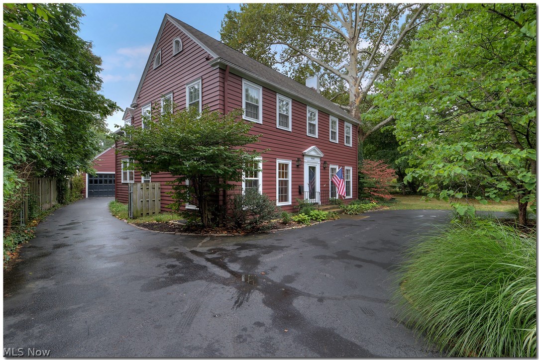 Burton & Moses - Residential