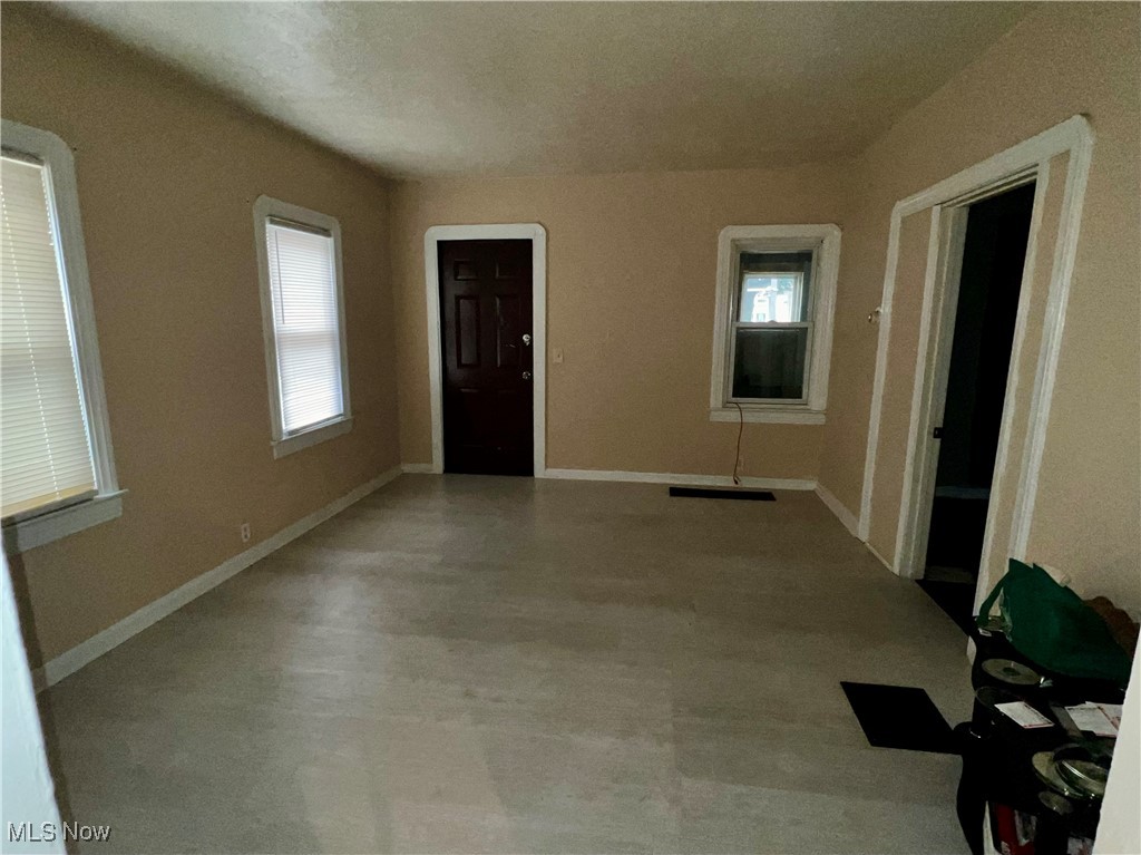2104 W 34th Place