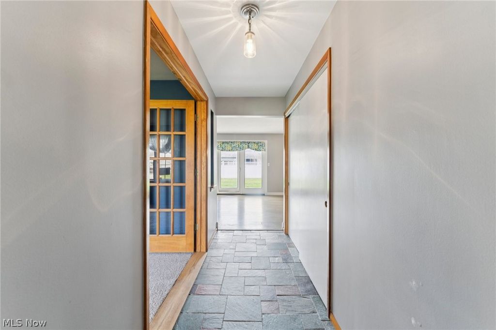 Photo of 229 Vassar Avenue, Elyria, OH 44035 (MLS # 5198499)