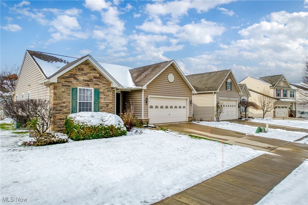 Photo of 4976 Lake Forest Drive, Peninsula, OH 44264 (MLS # 5170251)